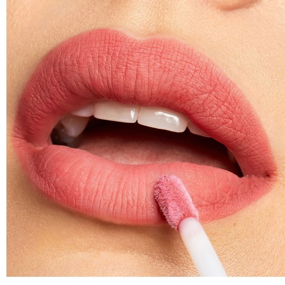 COLOURPOP “doozy” ultra blotted lip in warm rose. - Picture 2 of 3